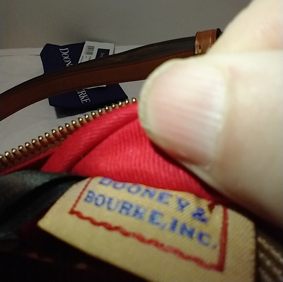 Sold**Dooney & Bourke Landon Small Kiley Leather Hobo - Picture 8 of 16